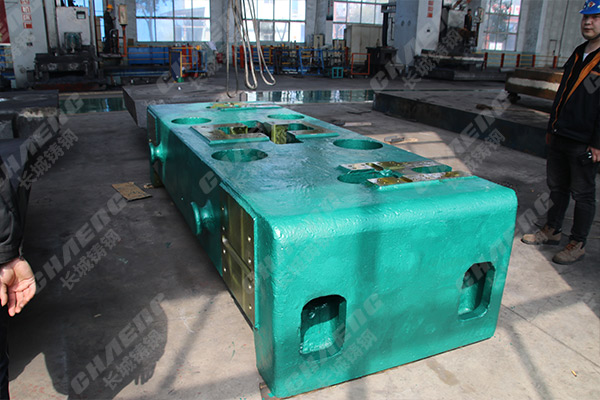 鑄鋼件加工廠生產軋機機架使用的涂料是如何清理的？