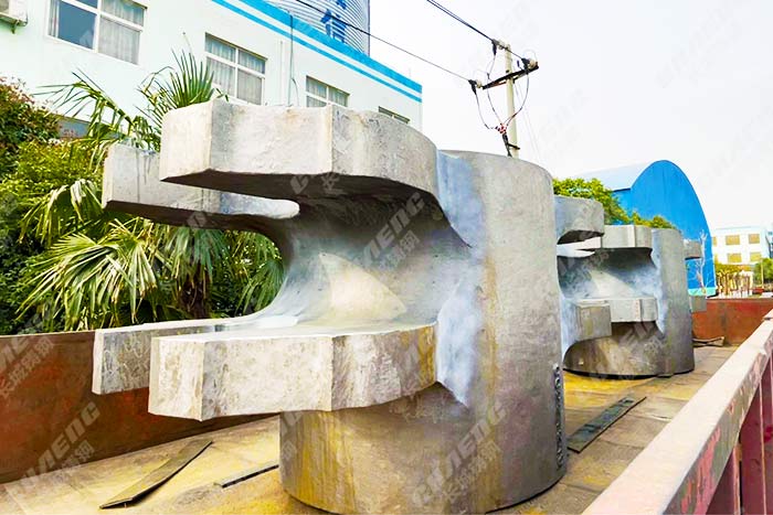 <strong>2</strong>件20噸舵柄鑄鋼件順利發貨