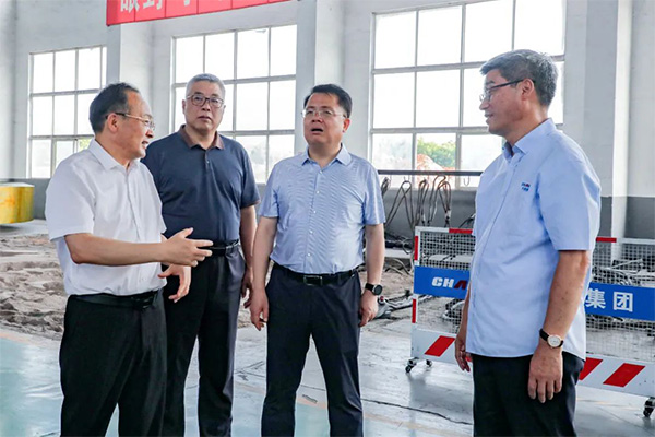 新鄉市市長魏建平蒞臨長城鑄鋼調研高端成套裝備轉型升級項目